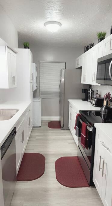 The Manors - Cozy 2 Bedrooms, 2 Baths Fort Lauderdale Bagian luar foto